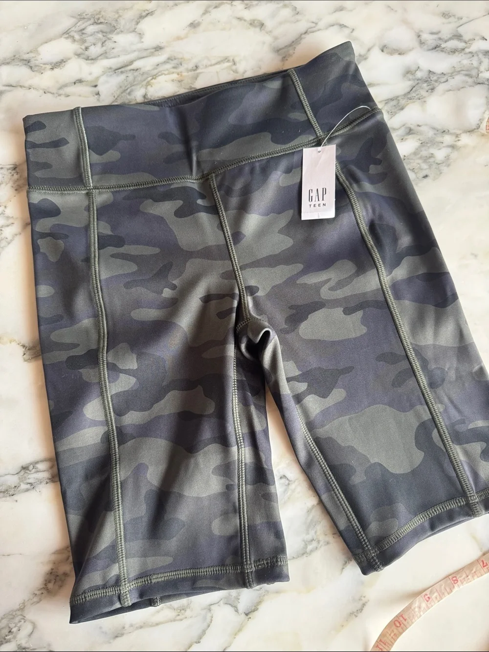 GAP Teen High Rise Green & Black Camo Bike Shorts Teen size 12